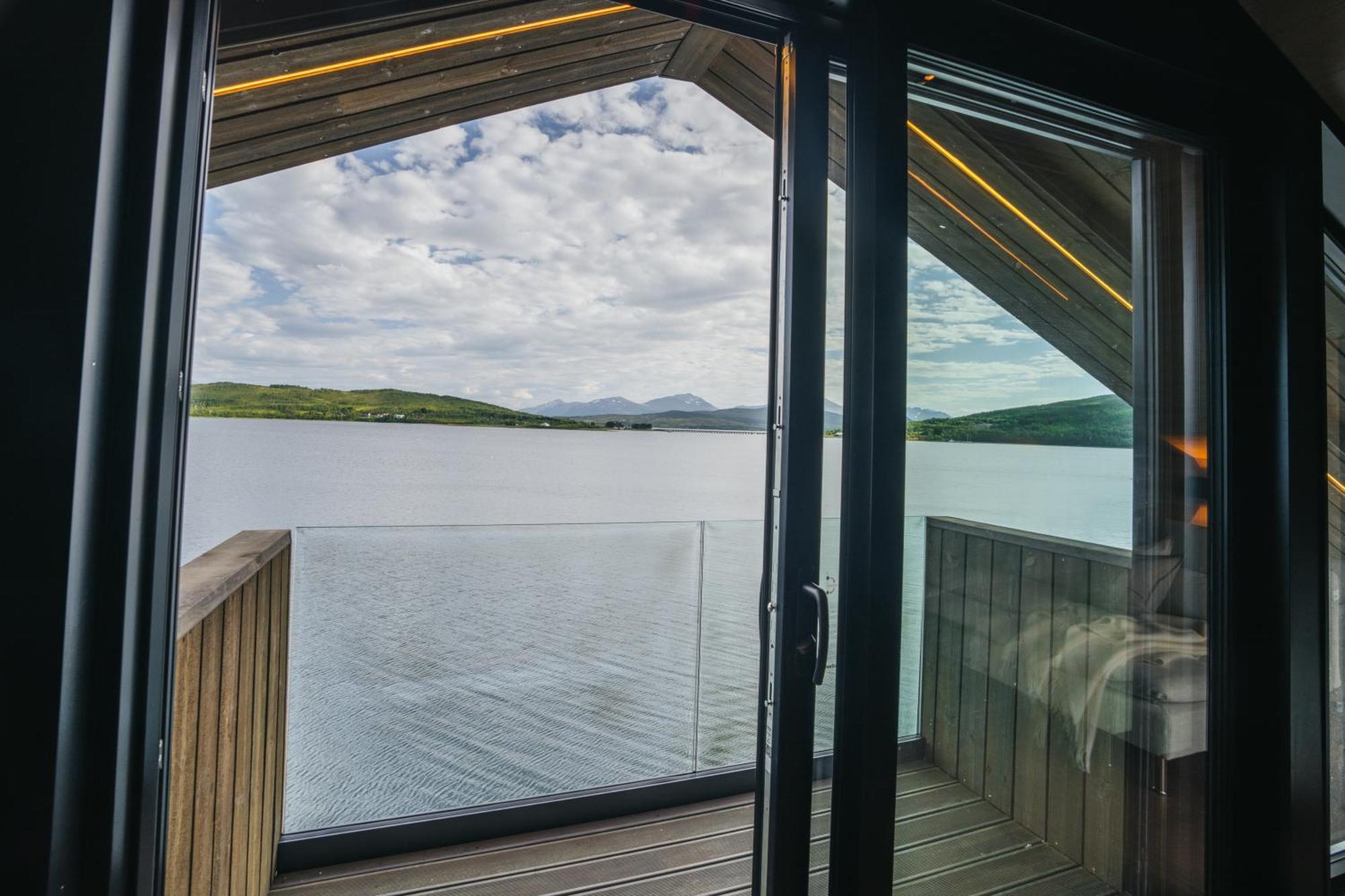 Ferienwohnung Steam Pier Kvaloya Exterior foto